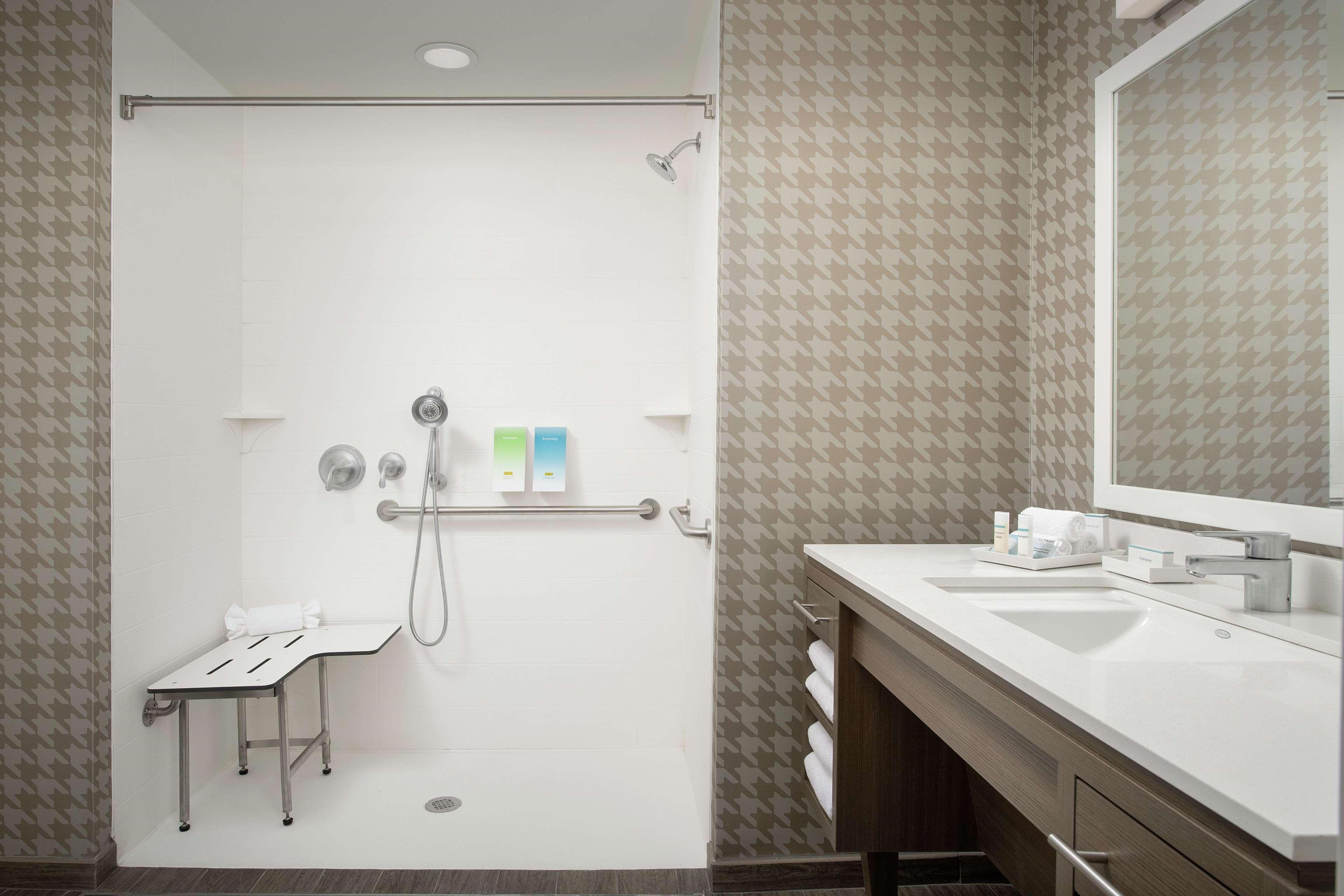 Home2 Suites By Hilton Edison Exterior foto